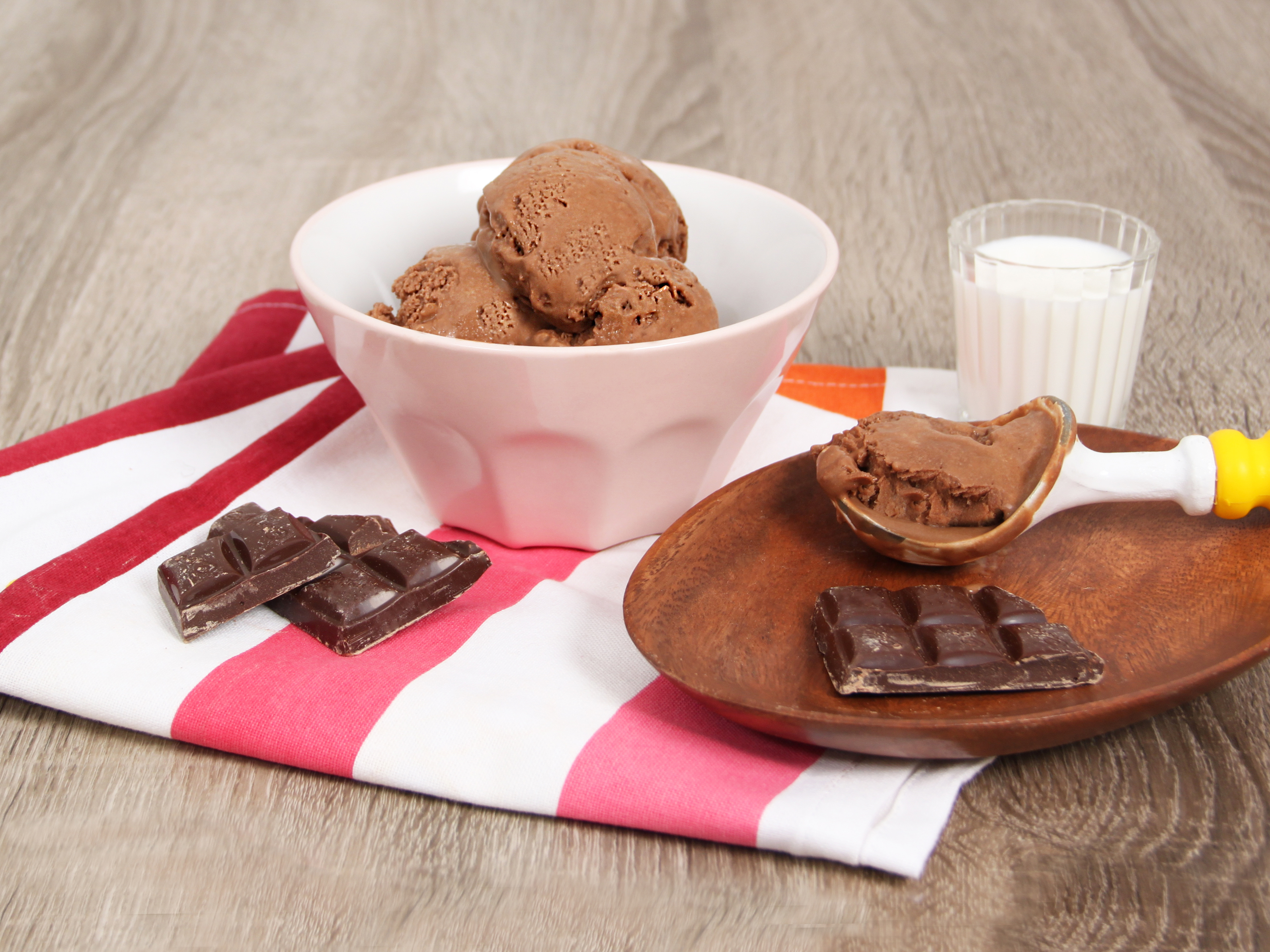 Paleo chocolate ice cream